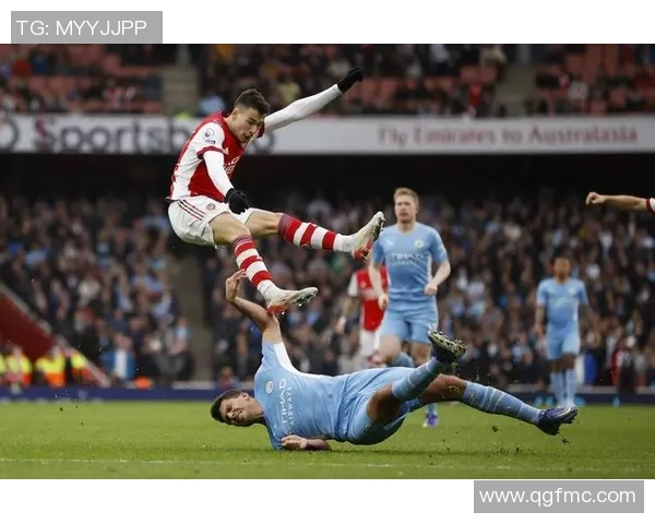 英超足球明星因犯罪入狱引发社会热议与球迷反思